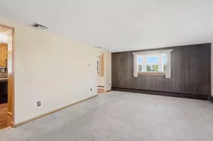 14 Valewood Dr, New Windsor, NY 12553 - Photo 8