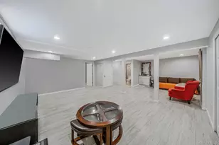 6 Denmark Ct, Huntington, NY 11743 - Photo 28
