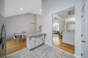 6 Denmark Ct, Huntington, NY 11743 - Photo 8