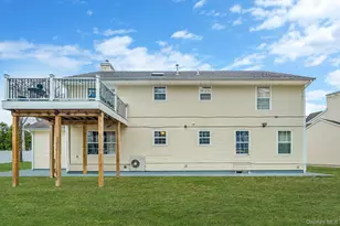 6 Denmark Ct, Huntington, NY 11743 - Photo 32