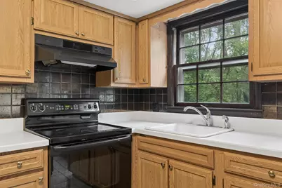 614 Twin Hills Court, Northport, NY 11768 - Photo 14
