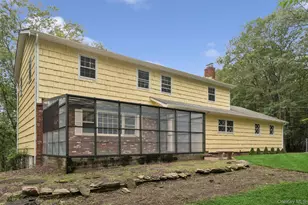 614 Twin Hills Ct, Northport, NY 11768 - Photo 4