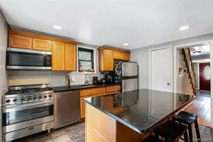10 Brightside Ave, Central Islip, NY 11722 - Photo 10