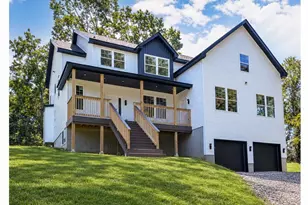 19 Stacy Lee Dr, Newburgh, NY 12550 - Photo 2