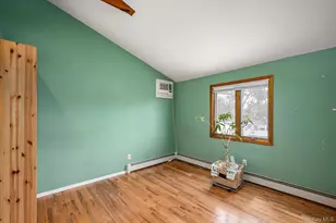 3117 Ward Ln, Wantagh, NY 11793 - Photo 12