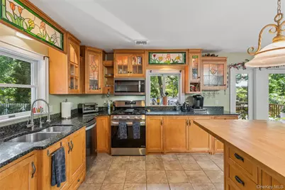 1745 Bayview Avenue, Mattituck, NY 11952 - Photo 8