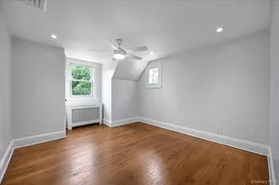336 W Seaman Ave, Freeport, NY 11520 - Photo 14
