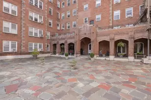 270 Bronxville Rd, Bronxville, NY 10708 - Photo 20