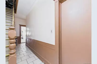 7862 81st Street, Ridgewood, NY 11385 - Photo 2