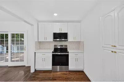 10 Field Place, Huntington Station, NY 11746 - Photo 10