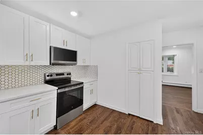 10 Field Place, Huntington Station, NY 11746 - Photo 8