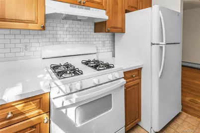 246 Fairharbor #246, Patchogue, NY 11772 - Photo 6
