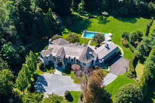 2 Hidden Pond Dr, Old Westbury, NY 11568 - Photo 2