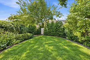 26 Huntington Dr, Yonkers, NY 10704 - Photo 32