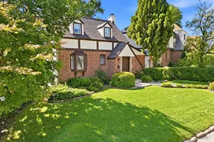 26 Huntington Dr, Yonkers, NY 10704 - Photo 2