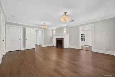 30 Brookside Drive, Manhasset, NY 11030 - Photo 20