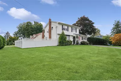 50 Plane Tree Lane, Saint James, NY 11780 - Photo 4