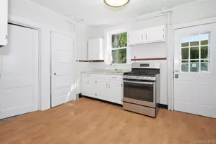 46-48 Robertson Ave, White Plains, NY 10606 - Photo 8