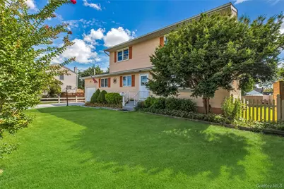 1208 America Avenue, West Babylon, NY 11704 - Photo 2