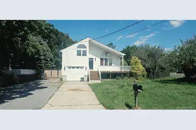 107 Parkview Drive, Shirley, NY 11967 - Photo 2
