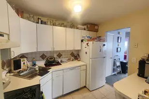 4 Sprucewood Blvd, Central Islip, NY 11722 - Photo 8