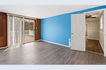 162 Parkwood Drive, Shirley, NY 11967 - Photo 6