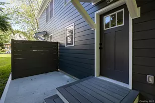 7 Douglas St, Poughkeepsie, NY 12603 - Photo 18