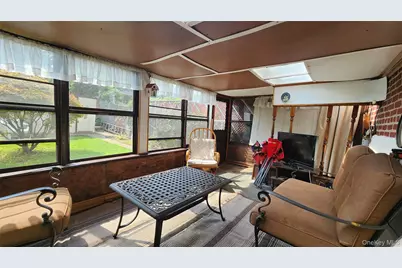 79-04 Kneeland Avenue, Elmhurst, NY 11373 - Photo 30