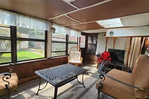 79-04 Kneeland Ave, Elmhurst, NY 11373 - Photo 30