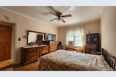 79-04 Kneeland Avenue, Elmhurst, NY 11373 - Photo 8