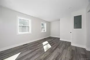 7 Douglas St, Poughkeepsie, NY 12603 - Photo 6