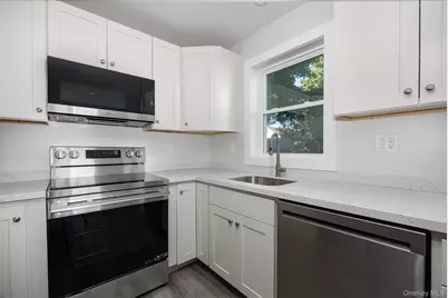 7 Douglas Street #B, Poughkeepsie, NY 12603 - Photo 4