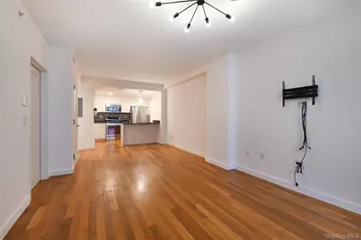 10620 70th Avenue #2D, Forest Hills, NY 11375 - Photo 4