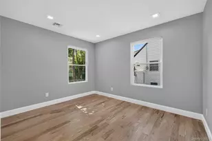 34 Wilson Rd, Valley Stream, NY 11581 - Photo 14