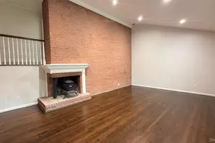 19 Bunkerhill Dr, Huntington, NY 11743 - Photo 4