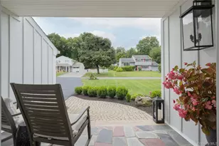 16 Lark St, Pearl River, NY 10965 - Photo 4