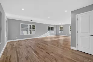9 Oswego Pl, West Babylon, NY 11704 - Photo 6