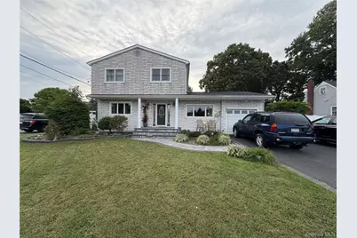 822 Coates Avenue, Holbrook, NY 11741 - Photo 1