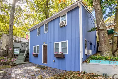 5 Surfway S, Calverton, NY 11933 - Photo 2