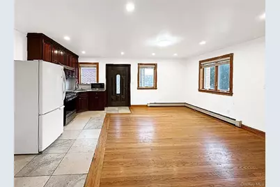 61-36 Cloverdale Blvd, Oakland Gardens, NY 11364 - Photo 28