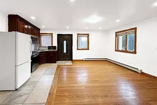 61-36 Cloverdale Blvd, Oakland Gardens, NY 11364 - Photo 28