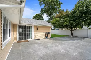 79 Albatross Rd, Levittown, NY 11756 - Photo 28