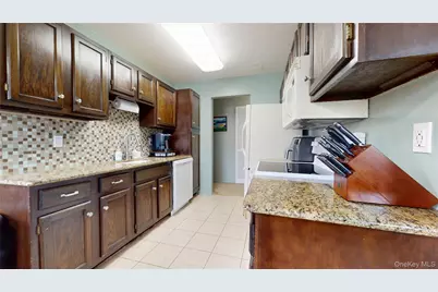 931 Sierra Vista Lane, Valley Cottage, NY 10989 - Photo 6