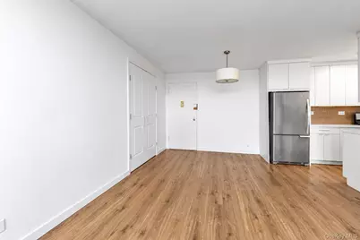 2 Bay Club Drive #20-O, Bayside, NY 11360 - Photo 8