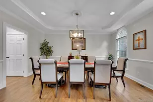 16 Eagle Ct, White Plains, NY 10605 - Photo 8