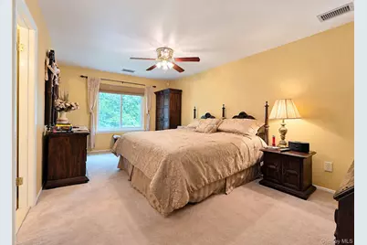 924 Skyline Drive, Coram, NY 11727 - Photo 10