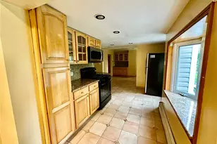 73 Davison Ave, Lynbrook, NY 11563 - Photo 6