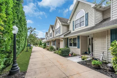 176 Merrick Road #10, Amityville, NY 11701 - Photo 4