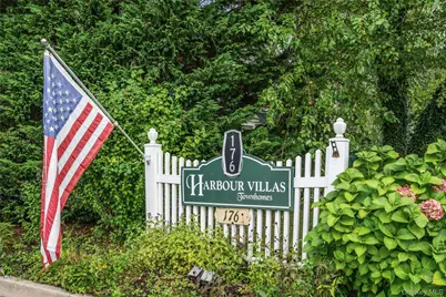 176 Merrick Road #10, Amityville, NY 11701 - Photo 2
