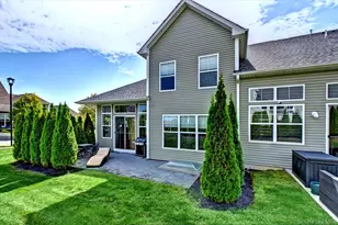 182 Belmont Cir, Yaphank, NY 11980 - Photo 32